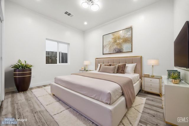 547 Shady Meadow Court, Bakersfield, CA 93308