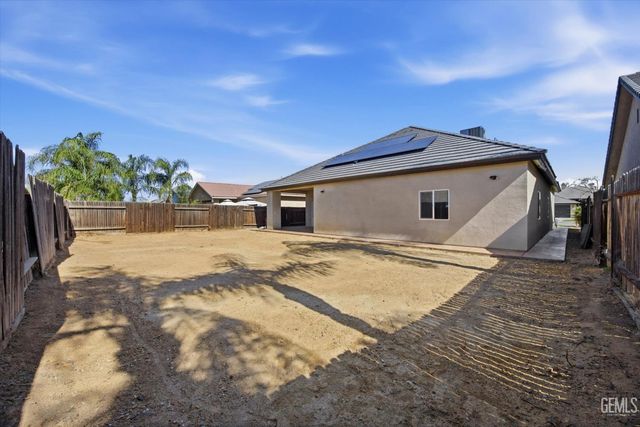 547 Shady Meadow Court, Bakersfield, CA 93308