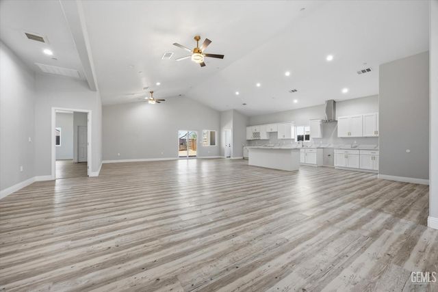 547 Shady Meadow Court, Bakersfield, CA 93308