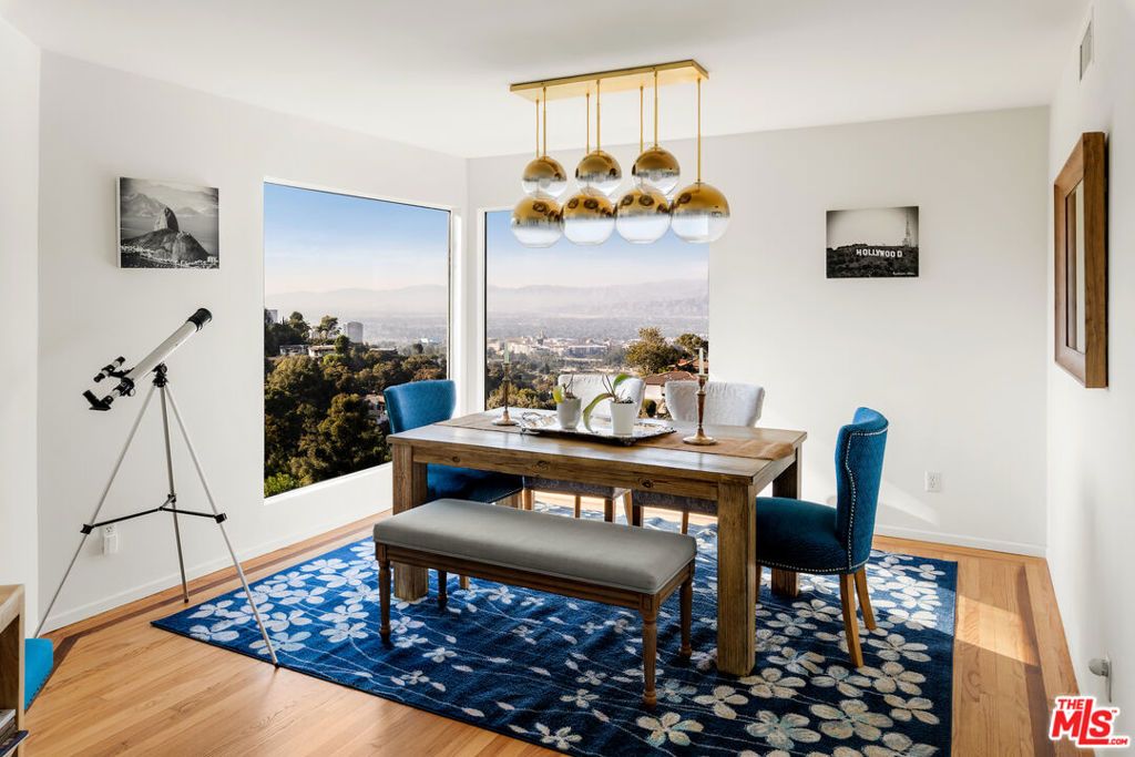 Image 6 of property listing at 7265 Caverna Drive, Los Angeles, CA 90068