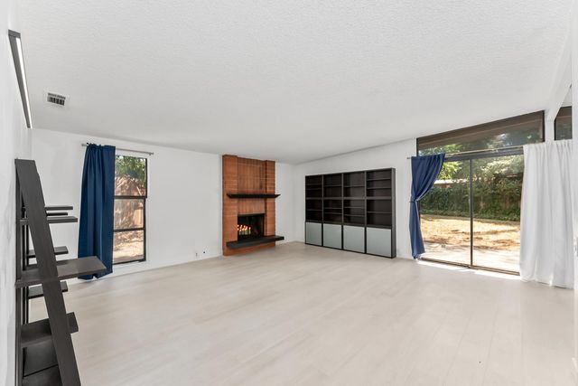 4532 Foster Way, Carmichael, CA 95608