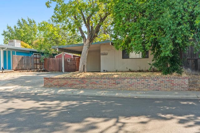 4532 Foster Way, Carmichael, CA 95608