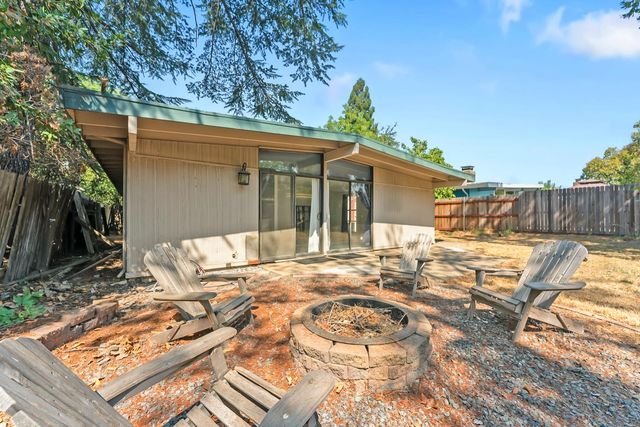 4532 Foster Way, Carmichael, CA 95608