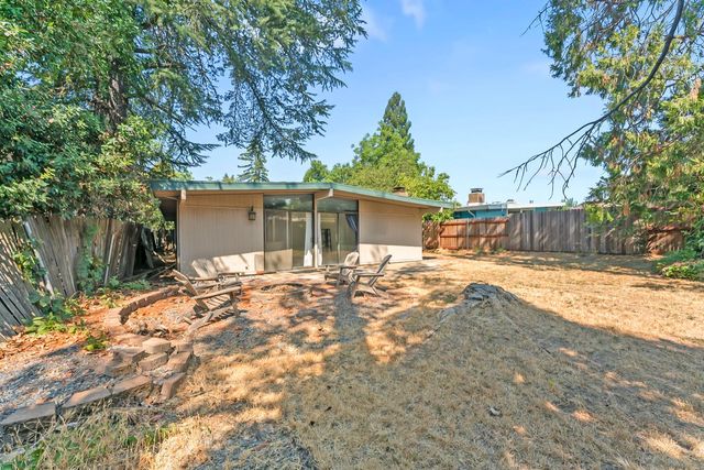 4532 Foster Way, Carmichael, CA 95608