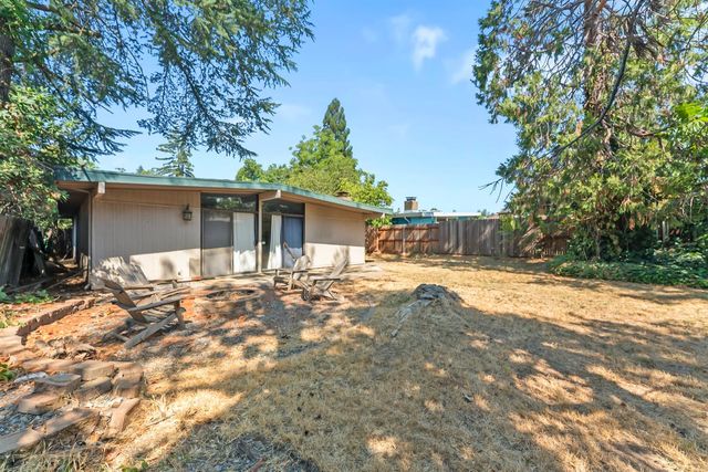 4532 Foster Way, Carmichael, CA 95608