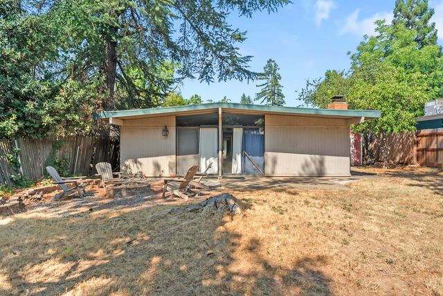 4532 Foster Way, Carmichael, CA 95608