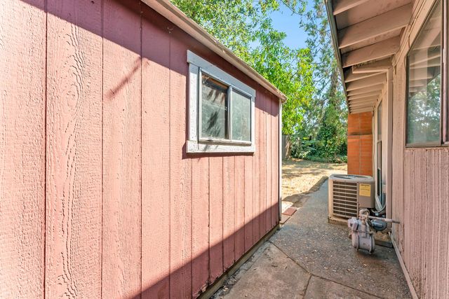 4532 Foster Way, Carmichael, CA 95608