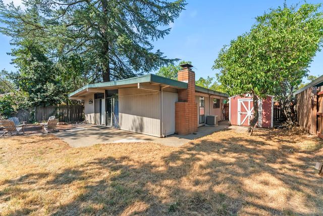 4532 Foster Way, Carmichael, CA 95608