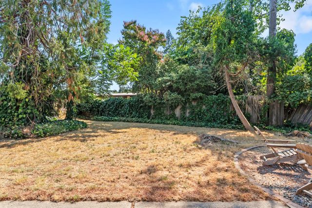 4532 Foster Way, Carmichael, CA 95608