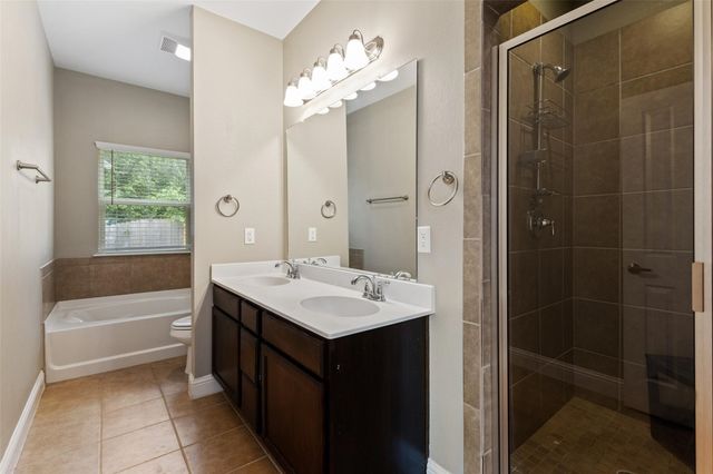 512 Highpark Court, Lake Dallas, TX 75065