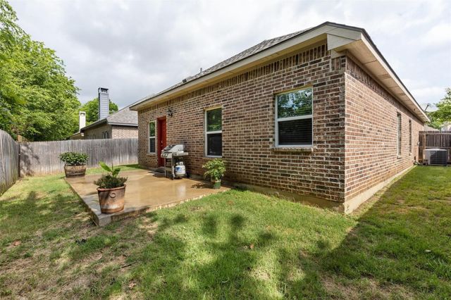 512 Highpark Court, Lake Dallas, TX 75065