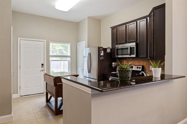 512 Highpark Court, Lake Dallas, TX 75065