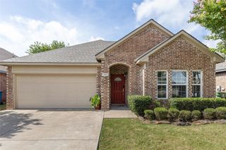 512 Highpark Court, Lake Dallas, TX 75065