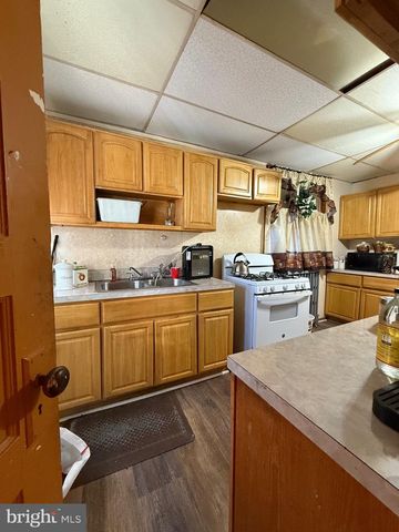 4033 N 12TH ST, Philadelphia, PA 19140