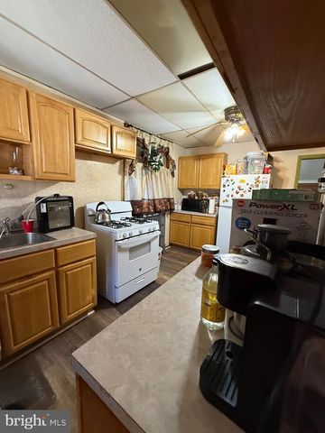 4033 N 12TH ST, Philadelphia, PA 19140