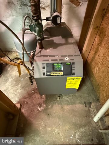 4033 N 12TH ST, Philadelphia, PA 19140