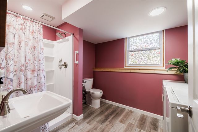 52 Constance Way East, Greece, NY 14612