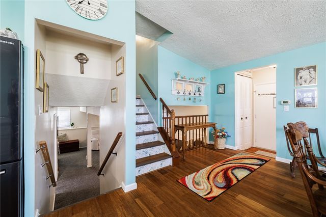52 Constance Way East, Greece, NY 14612