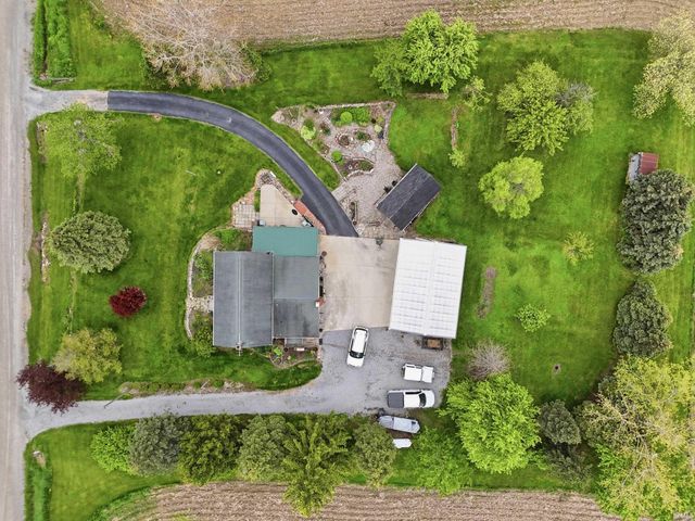 3168 County Road 15, Auburn, IN 46706