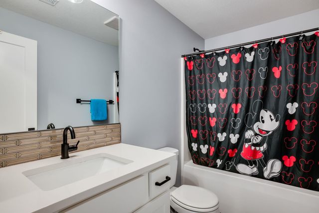 2623 E 48th St N, Wichita, KS 67219