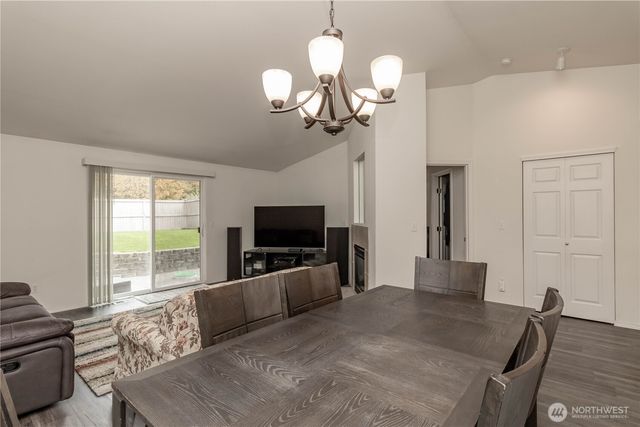 8119 117th Street Ct E, Puyallup, WA 98373