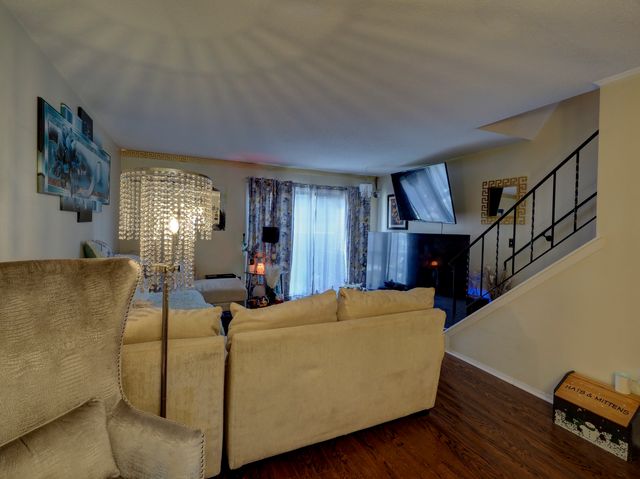 212 Sterling Village 212, Meriden, CT 06450