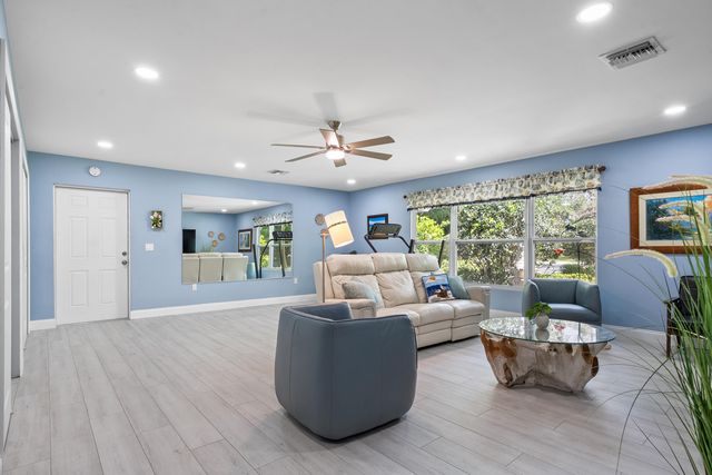 19785 Castlewood Drive, Jupiter, FL 33458
