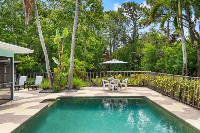 19785 Castlewood Drive, Jupiter, FL 33458