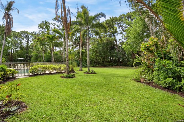 19785 Castlewood Drive, Jupiter, FL 33458
