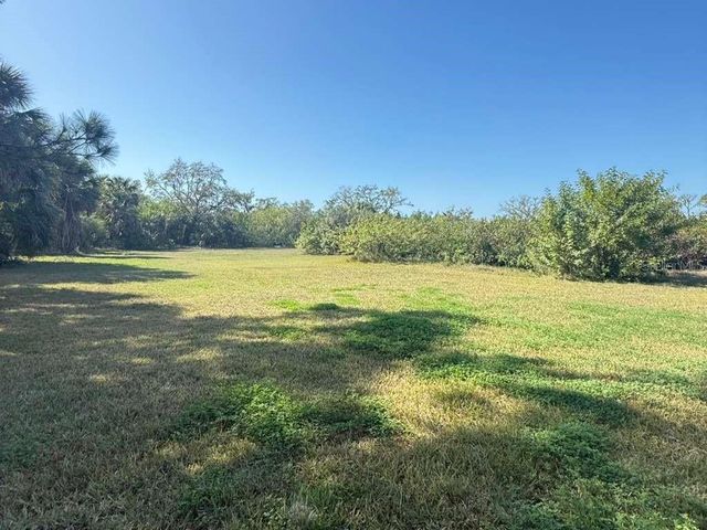 4858 TROYDALE ROAD, Tampa, FL 33615