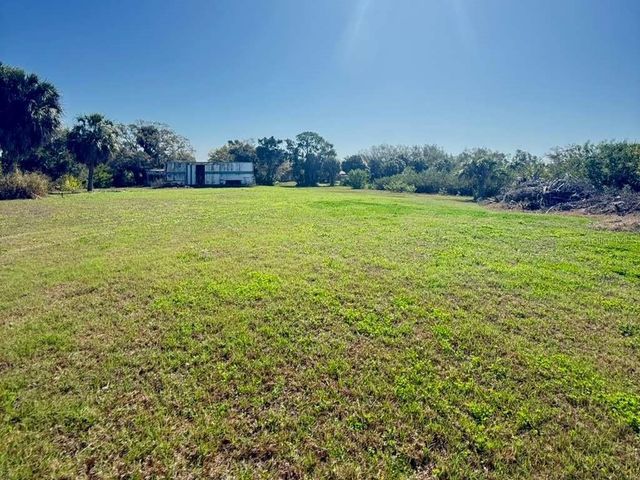 4858 TROYDALE ROAD, Tampa, FL 33615