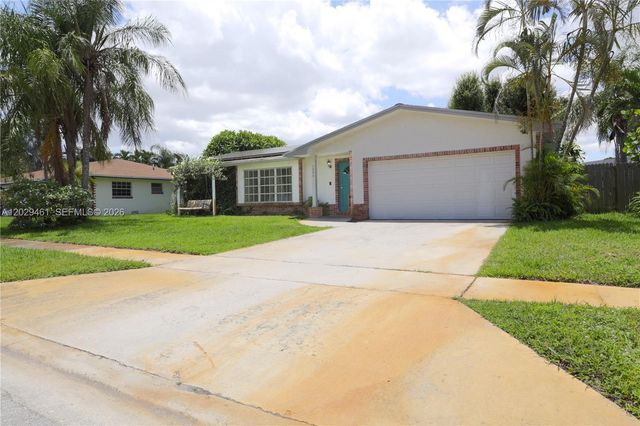 7940 NW 9th St, Margate, FL 33063