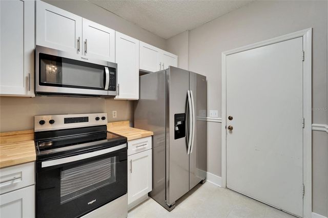 1032 RADISON AVENUE 2, Sun City Center, FL 33573