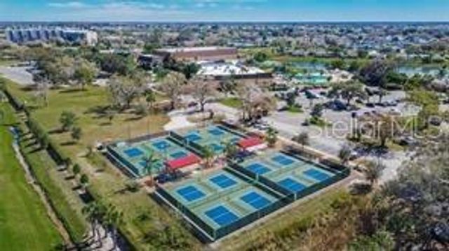 1032 RADISON AVENUE 2, Sun City Center, FL 33573