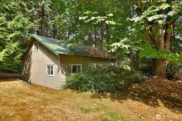 3198 Eaglecrest Lane, Clinton, WA 98236