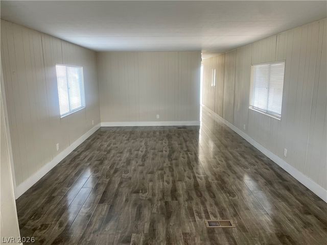 2872 Green Tree Avenue, Las Vegas, NV 89142