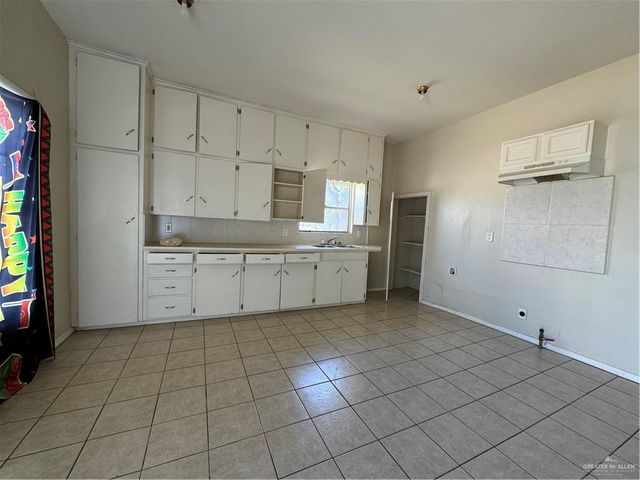 900 S Nebraska Avenue, San Juan, TX 78589