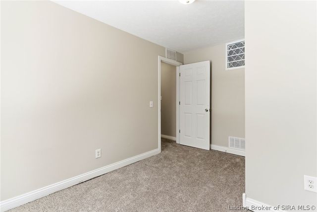 220 Mann Avenue, Austin, IN 47102