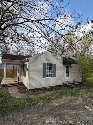 220 Mann Avenue, Austin, IN 47102