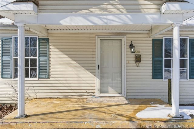 220 Mann Avenue, Austin, IN 47102