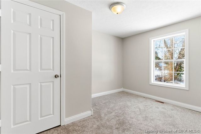 220 Mann Avenue, Austin, IN 47102