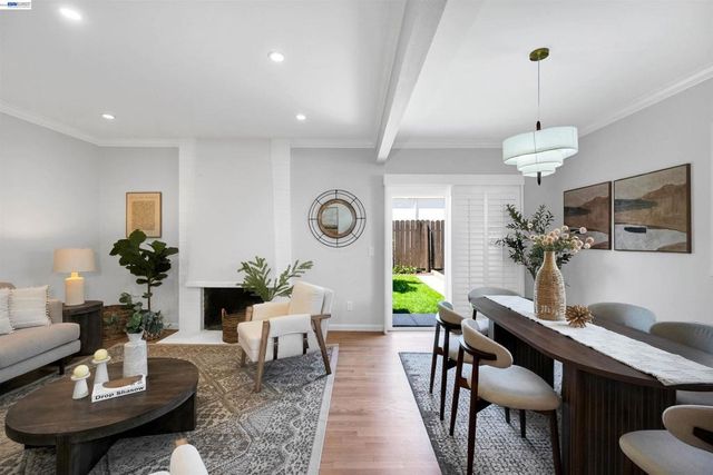 5107 Royal Palm Dr, Fremont, CA 94538