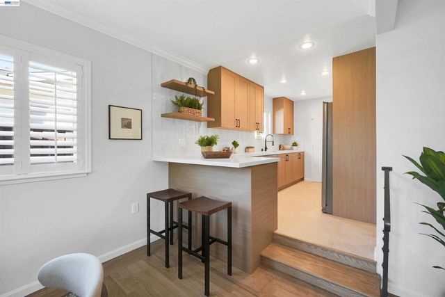 5107 Royal Palm Dr, Fremont, CA 94538