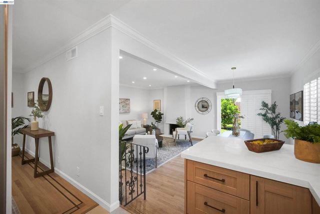 5107 Royal Palm Dr, Fremont, CA 94538