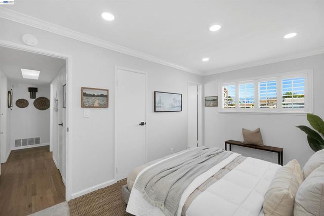 5107 Royal Palm Dr, Fremont, CA 94538