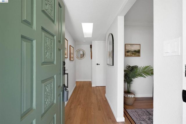 5107 Royal Palm Dr, Fremont, CA 94538