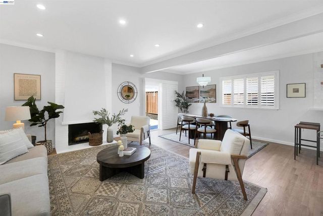 5107 Royal Palm Dr, Fremont, CA 94538