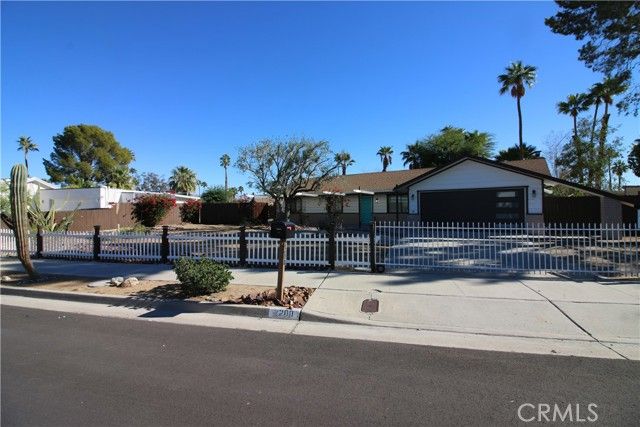 2200 N Carillo Road, Palm Springs, CA 92262