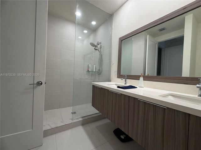 6401 NW 103rd Place 106, Doral, FL 33178