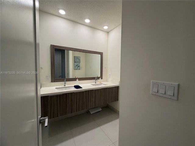 6401 NW 103rd Place 106, Doral, FL 33178